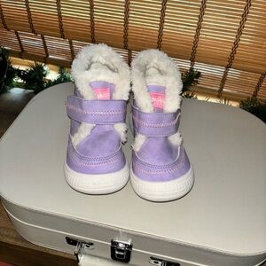 Like new Oomphies winter boots Sz 10C